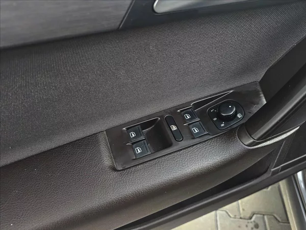 Volkswagen Passat B VII 1,4 TSi Comfortline - foto 14
