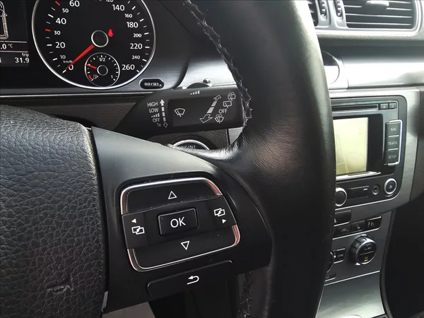 Volkswagen Passat B VII 1,4 TSi Comfortline - foto 18