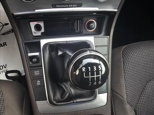 Volkswagen Passat B VII 1,4 TSi Comfortline - foto 23