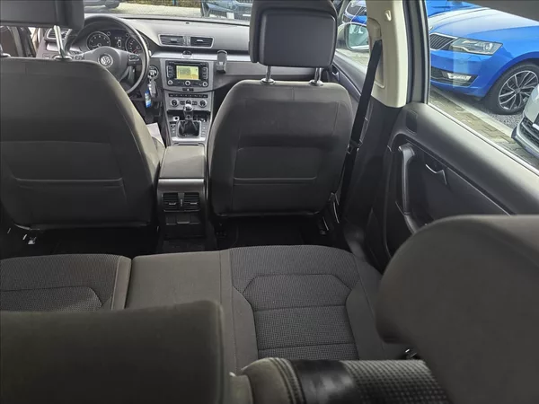 Volkswagen Passat B VII 1,4 TSi Comfortline - foto 29