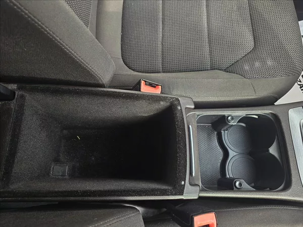Volkswagen Passat B VII 1,4 TSi Comfortline - foto 33