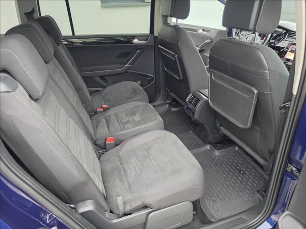 Volkswagen Touran 1,4 TSi 110KW DSG Highline 7MÍ - foto 37