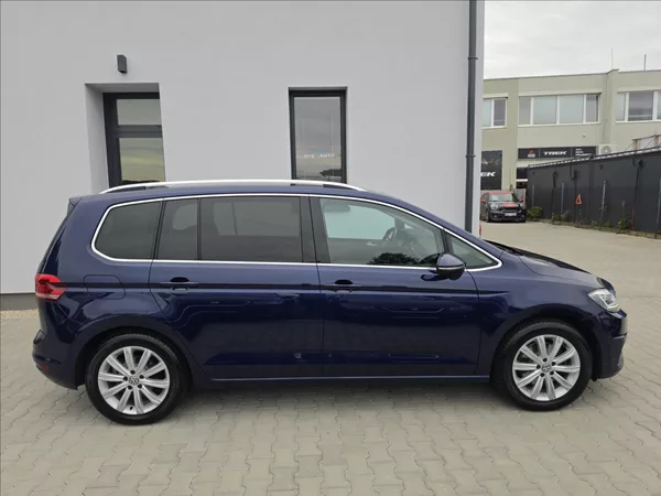 Volkswagen Touran 1,4 TSi 110KW DSG Highline 7MÍ - foto 6