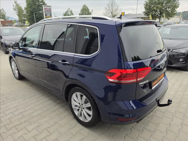 Volkswagen Touran 1,4 TSi 110KW DSG Highline 7MÍ - foto 9