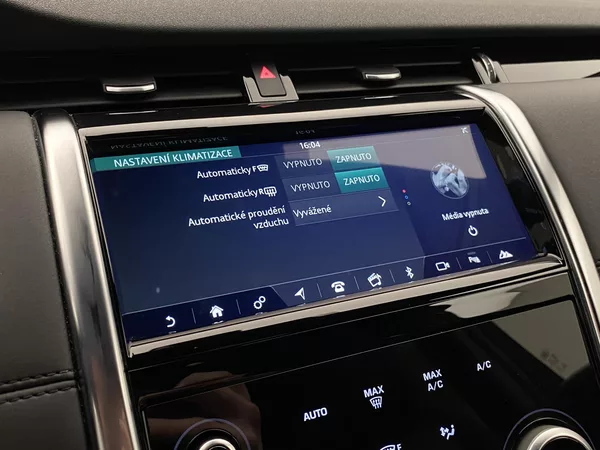 Land Rover Discovery Sport D150 S AWD AUT CZ - foto 41