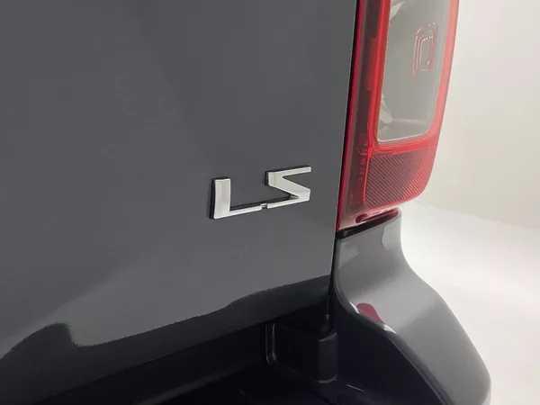 Isuzu D-Max Double Cab 1,9l LS 4x4 AUT - foto 11