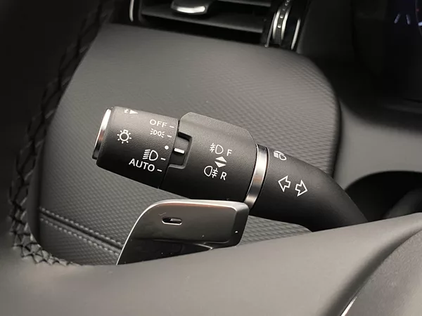 Land Rover Discovery Sport D200 LANDMARK AWD AUT - foto 11