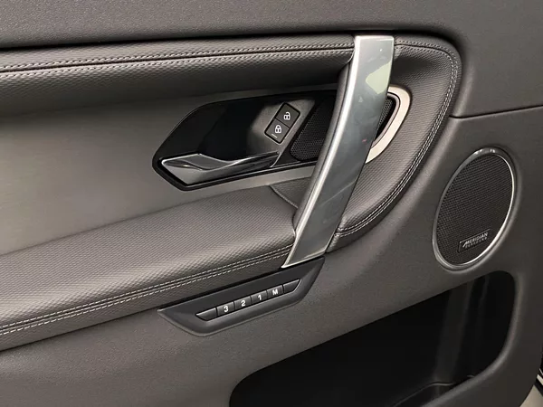 Land Rover Discovery Sport D200 LANDMARK AWD AUT - foto 8