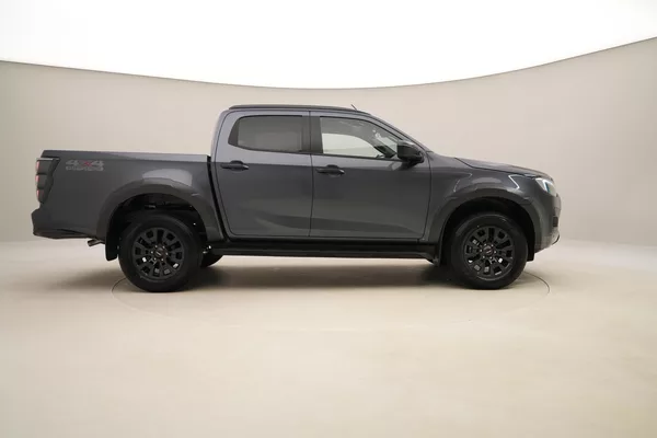Isuzu D-Max Double Cab 2,2 V-Cross 4x4 AUT - foto 6
