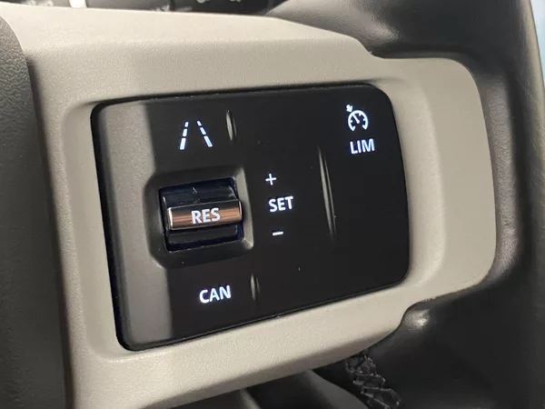 Land Rover Defender 110 D250 SE AWD AUT CZ - foto 20