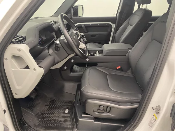 Land Rover Defender 110 D250 SE AWD AUT CZ - foto 3