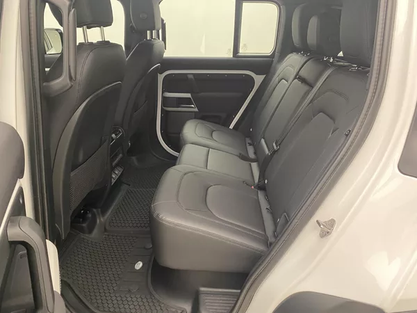 Land Rover Defender 110 D250 SE AWD AUT CZ - foto 5