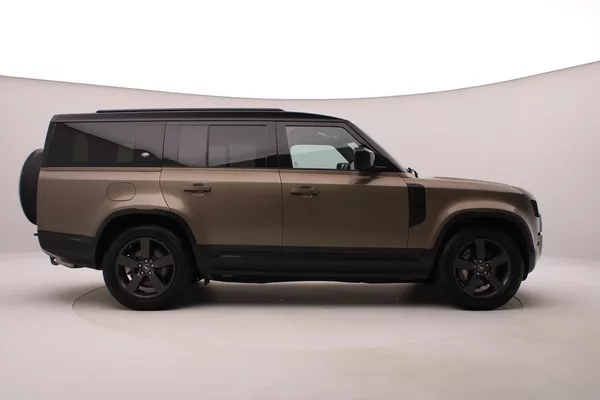 Land Rover Defender 130 D300 SE AWD AUT CZ - foto 13