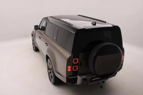 Land Rover Defender 130 D300 SE AWD AUT CZ - foto 17