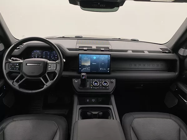 Land Rover Defender 130 D300 SE AWD AUT CZ - foto 2
