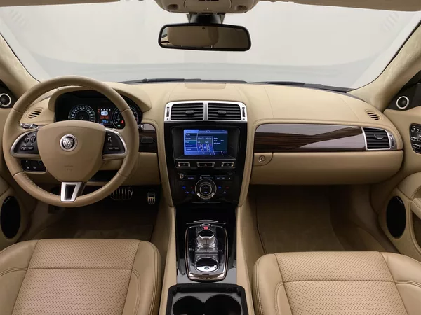 Jaguar XK 5.0 V8 283kW AUT - foto 2