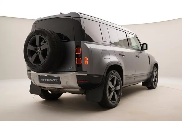 Land Rover Defender 110 D250 HSE AWD AUT CZ - foto 12
