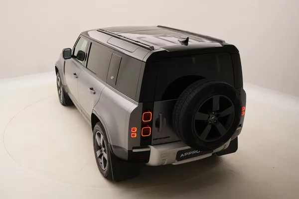 Land Rover Defender 110 D250 HSE AWD AUT CZ - foto 17