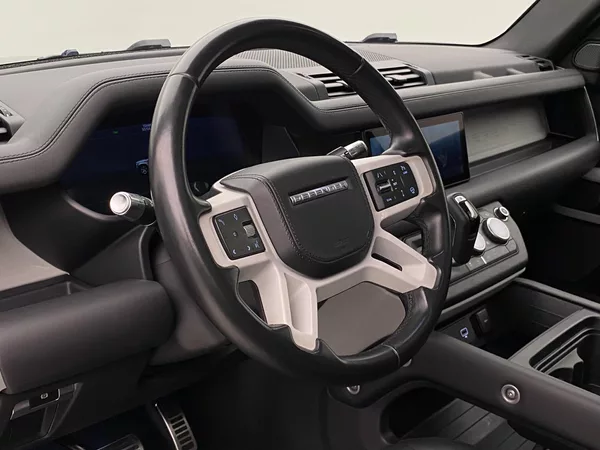 Land Rover Defender 110 D250 HSE AWD AUT CZ - foto 18