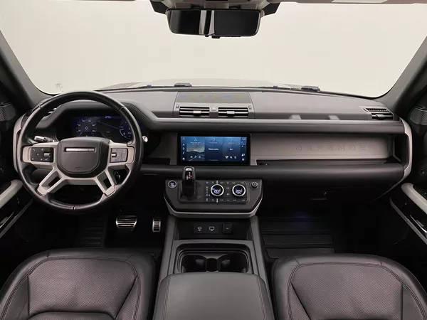 Land Rover Defender 110 D250 HSE AWD AUT CZ - foto 2