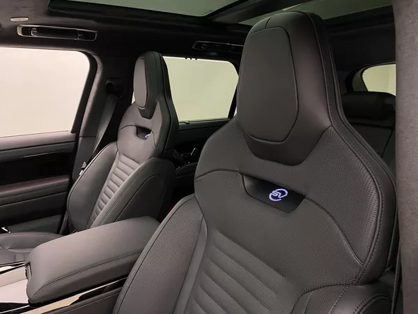 Land Rover Range Rover Sport P635 SV BLACK AWD AUT - foto 57