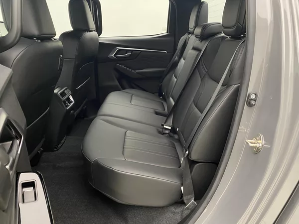 Isuzu D-Max Double Cab 2,2 LS 4x4 AUT - foto 14