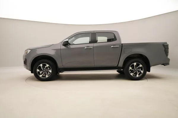 Isuzu D-Max Double Cab 2,2 LS 4x4 AUT - foto 2