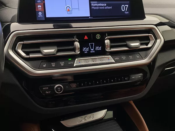BMW X4 xDRIVE 20i MPAKET AUT CZ - foto 27