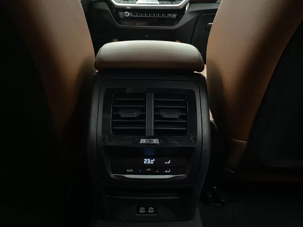 BMW X4 xDRIVE 20i MPAKET AUT CZ - foto 29