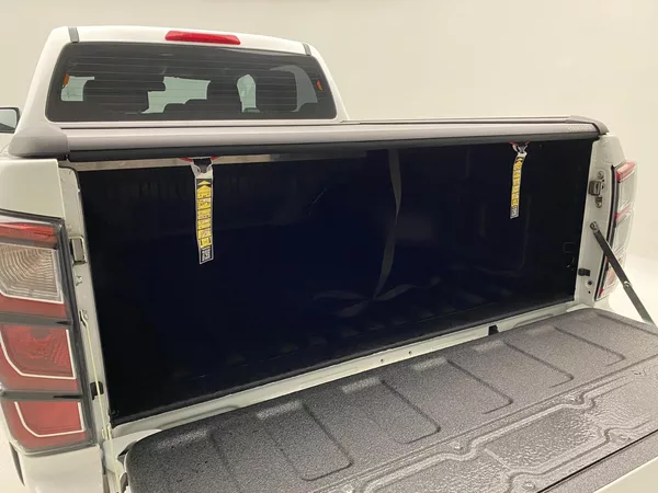 Isuzu D-Max Double Cab 1,9 V-Cross 4x4 AUT - foto 18