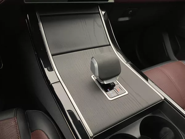 Land Rover Range Rover Velar D300 HSE DYNAMIC AWD AUT CZ - foto 26