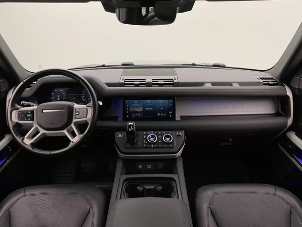 Land Rover Defender 110 D300 SE AWD AUT CZ - foto 2