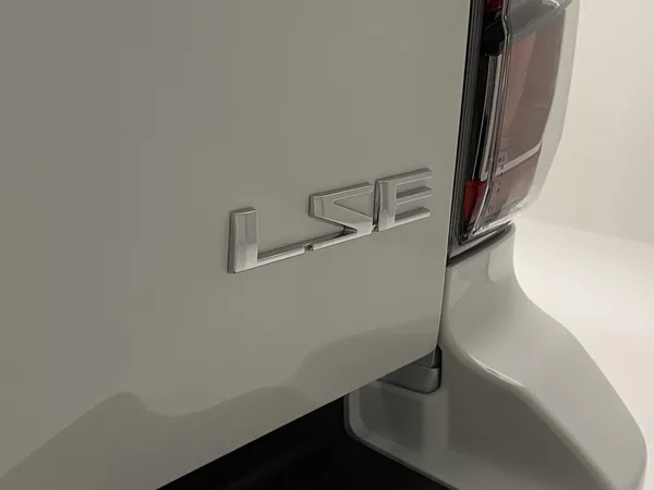 Isuzu D-Max Double Cab 1,9l LSE 4x4 AUT - foto 10