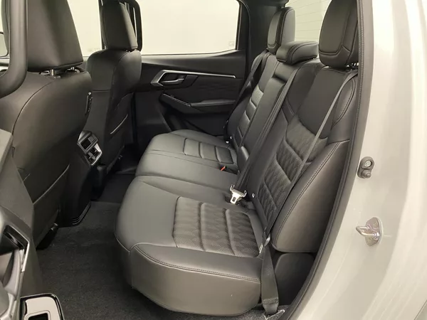 Isuzu D-Max Double Cab 1,9l LSE 4x4 AUT - foto 12