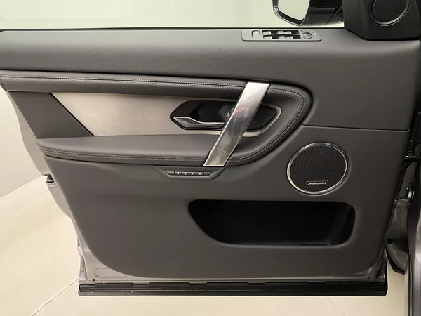 Land Rover Discovery Sport D200 DYNAMIC SE AWD AUT - foto 10