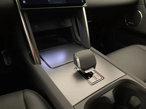 Land Rover Discovery Sport D200 DYNAMIC SE AWD AUT - foto 30