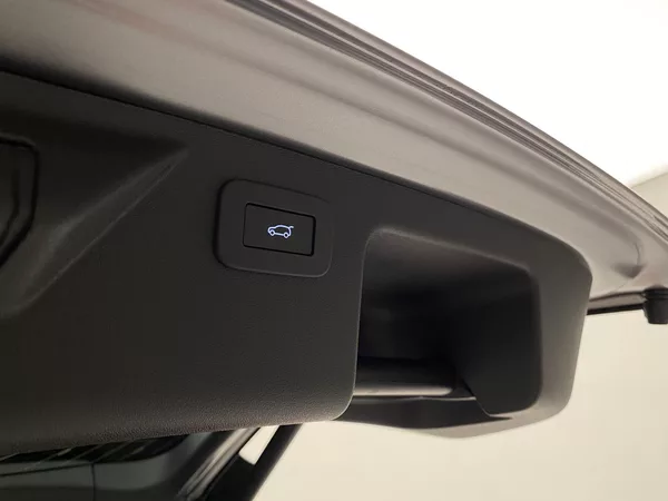 Land Rover Discovery Sport D200 DYNAMIC SE AWD AUT - foto 56