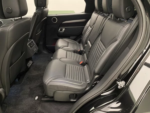 Land Rover Discovery P360 R-DYNAMIC SE AWD - foto 16
