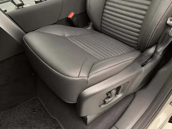 Land Rover Discovery D350 Dynamic HSE AWD AUT - foto 27