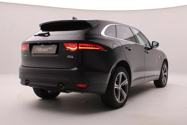 Jaguar F-Pace 25t AWD AUT - foto 12