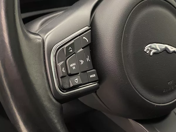 Jaguar F-Pace 25t AWD AUT - foto 19