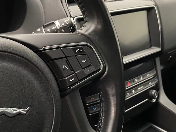 Jaguar F-Pace 25t AWD AUT - foto 20