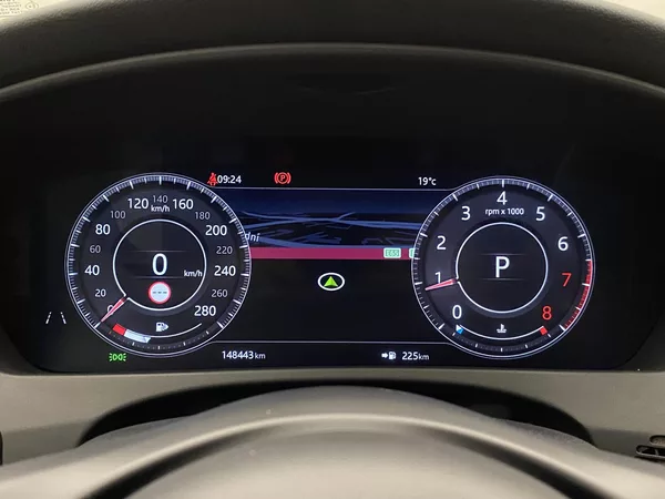 Jaguar F-Pace 25t AWD AUT - foto 25