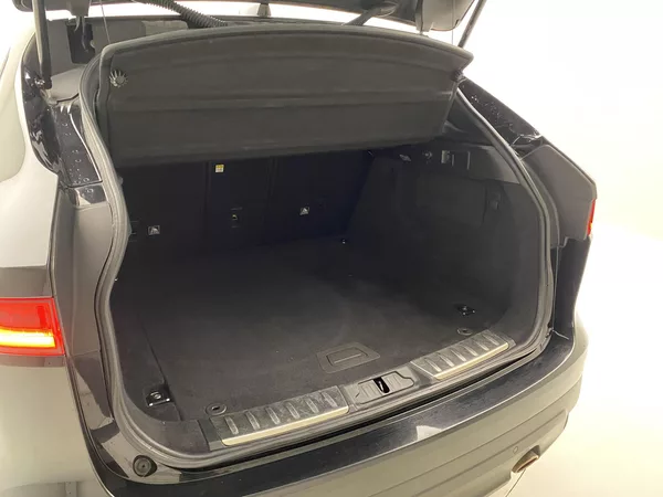 Jaguar F-Pace 25t AWD AUT - foto 6