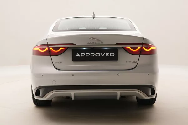 Jaguar XF P300 R-DYNAMIC S AWD AUT CZ - foto 11