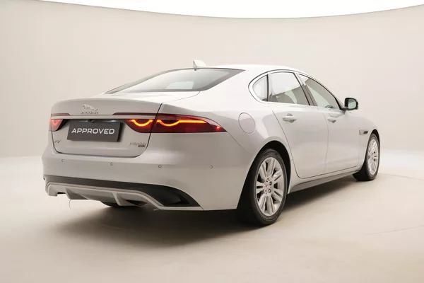 Jaguar XF P300 R-DYNAMIC S AWD AUT CZ - foto 12