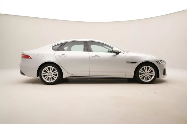 Jaguar XF P300 R-DYNAMIC S AWD AUT CZ - foto 13