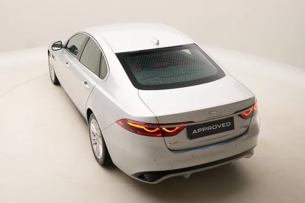 Jaguar XF P300 R-DYNAMIC S AWD AUT CZ - foto 17