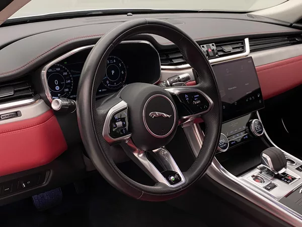 Jaguar XF P300 R-DYNAMIC S AWD AUT CZ - foto 18