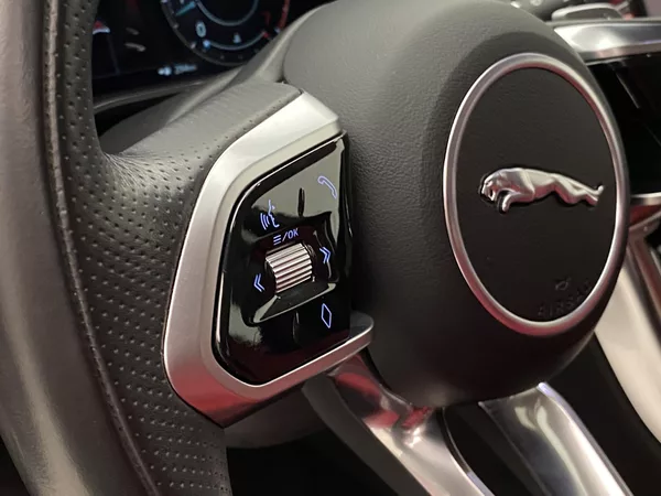 Jaguar XF P300 R-DYNAMIC S AWD AUT CZ - foto 19